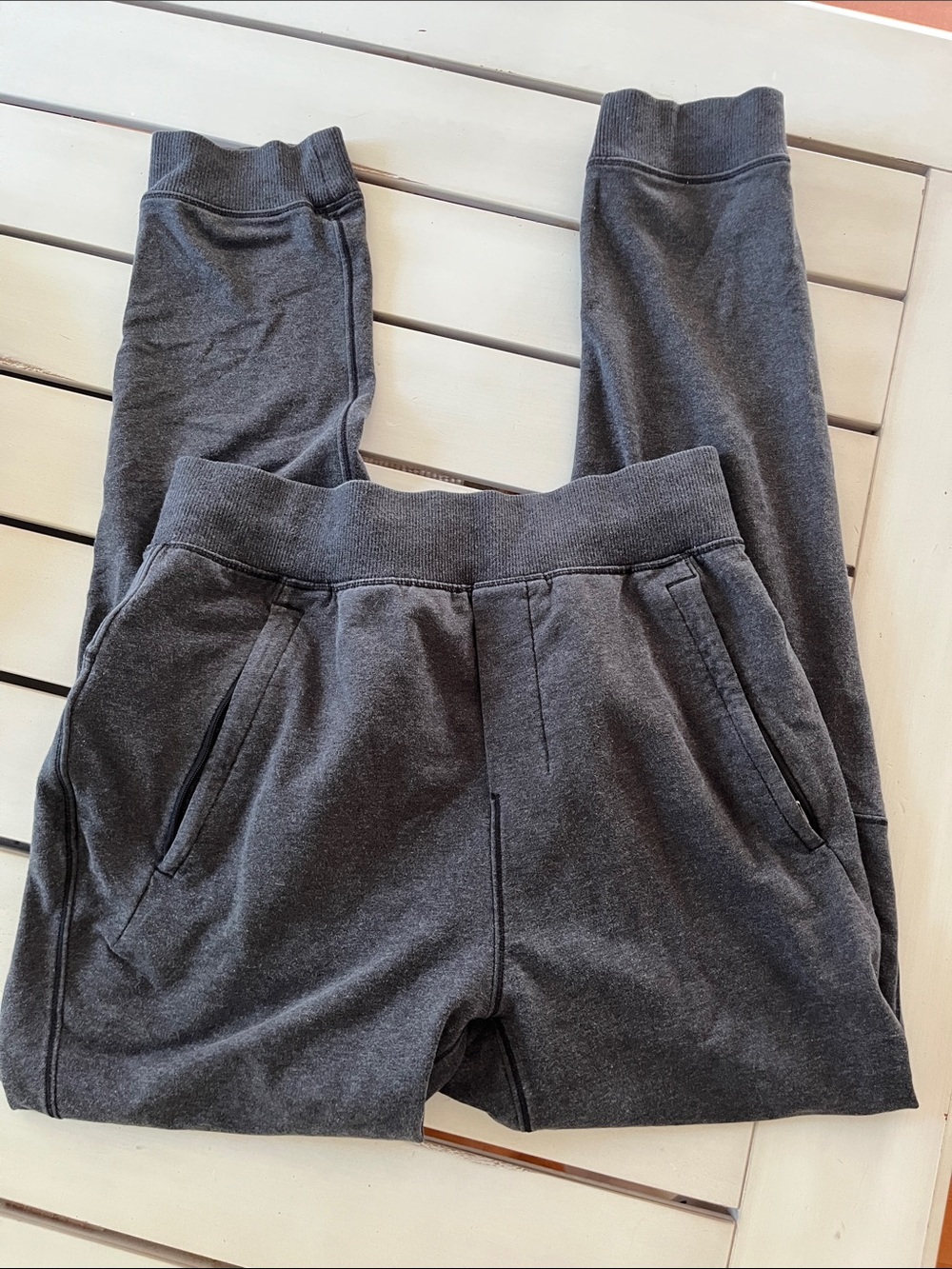 Lululemon Cross Cut Joggers Sz Small Gray